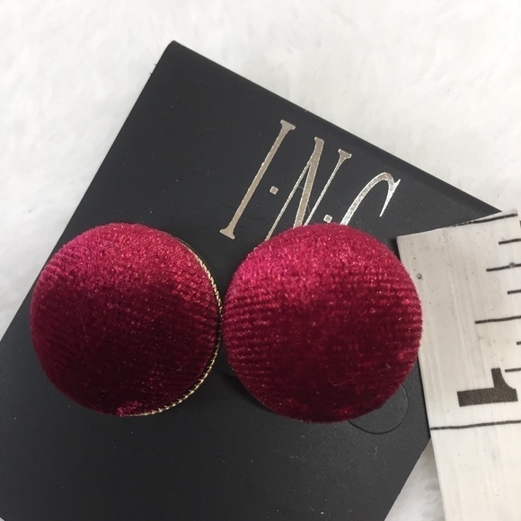 INC Gold-Tone Velvet Button Stud Earring Burgundy - Picture 5 of 16